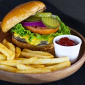 Classic Cheeseburger Burger